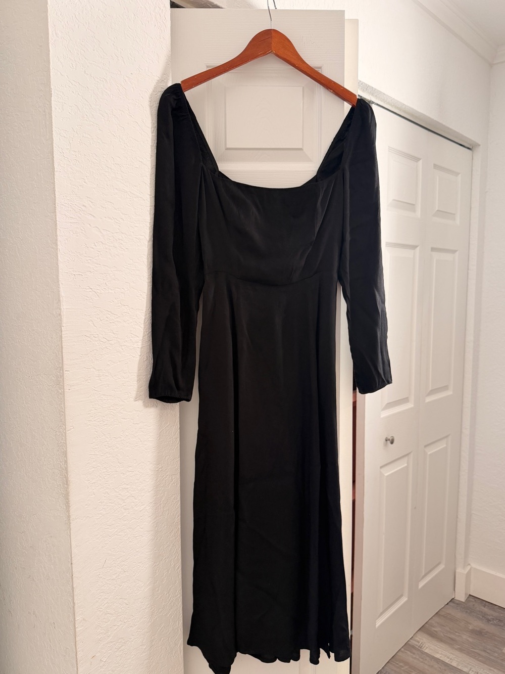Reformation Sigmund Dress In Black - Picture 3 of 8